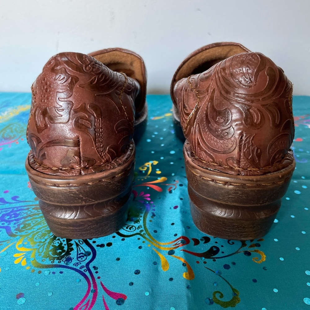 NWOT B.O.C. Clogs, Size 8 - Picture 4 of 8
